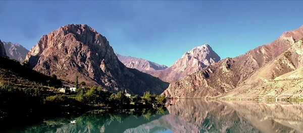 Озеро Искандеркуль, архивное фото Озеро Искандеркуль, архивное фото - Sputnik Таджикистан