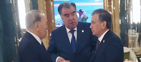 Дидори Эмомалӣ Раҳмон бо Шавкат Мирзиёев ва Нурсултон Назарбоев - Sputnik Тоҷикистон