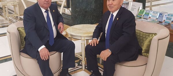 Эмомалӣ Раҳмон ва Нурсултон Назарбоев - Sputnik Тоҷикистон