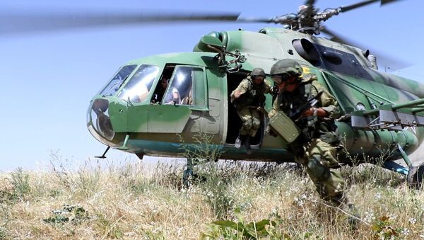 Российские военнослужащие уничтожили штаб условной бандгруппы на учении в Таджикистане - Sputnik Таджикистан