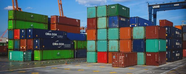 Контейнеры в порту, архивное фото - Sputnik Тоҷикистон