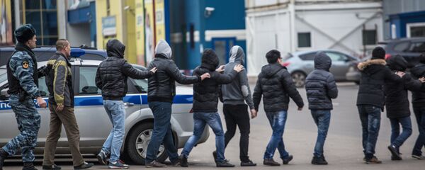 Полиция производит проверку, архивное фото - Sputnik Тоҷикистон