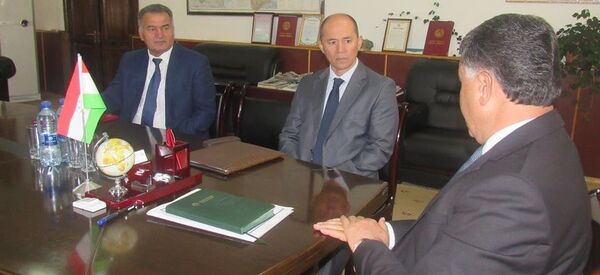 Мулоқоти раиси ВМКБ бо вазири додгустарии Тоҷикистон - Sputnik Тоҷикистон