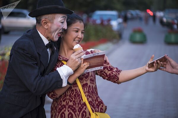 Фестиваль уличных театров в Бишкеке - Sputnik Таджикистан