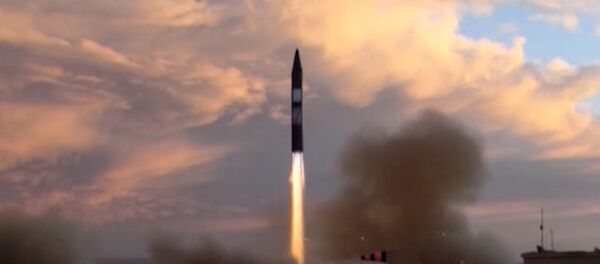 Кадры успешного испытания баллистической ракеты Хорремшахр в Иране Кадры успешного испытания баллистической ракеты Хорремшахр в Иране - Sputnik Таджикистан