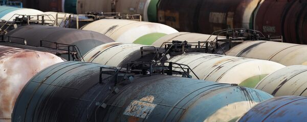 Цистерны с топливом Цистерны с топливом - Sputnik Тоҷикистон