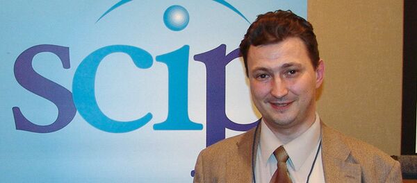 Эксперт по конкурентной разведке, профессор Уральского государственного экономического университета Евгений Ющук, архивное фото - Sputnik Таджикистан