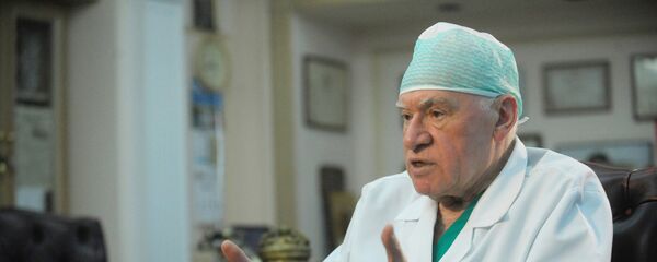 Лео Бокерия в Научном центре сердечно-сосудистой хирургии имени А.Н.Бакулева Российской академии медицинских наук ,архивное фото Лео Бокерия в Научном центре сердечно-сосудистой хирургии имени А.Н.Бакулева Российской академии медицинских наук ,архивное фото - Sputnik Таджикистан