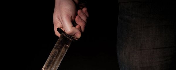 Нож в руке, архивное фото - Sputnik Таджикистан