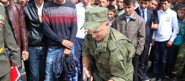 Военные 201-й базы отметили День сухопутных войск России - Sputnik Таджикистан