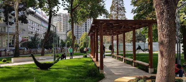 Парк в Душанбе - Sputnik Тоҷикистон