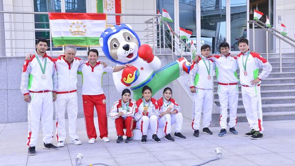 Сборная Таджикистана на Азиатских играх в Ашхабаде - Sputnik Таджикистан