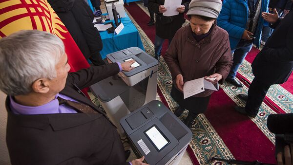 Голосование на выборах в Кыргызстане, архивное фото - Sputnik Таджикистан