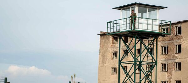 Кыргызский пограничник, архивное фото - Sputnik Тоҷикистон