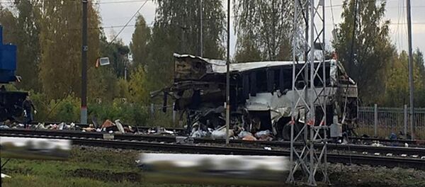 Автобус и поезд столкнулись на железнодорожном переезде во Владимирской области - Sputnik Тоҷикистон