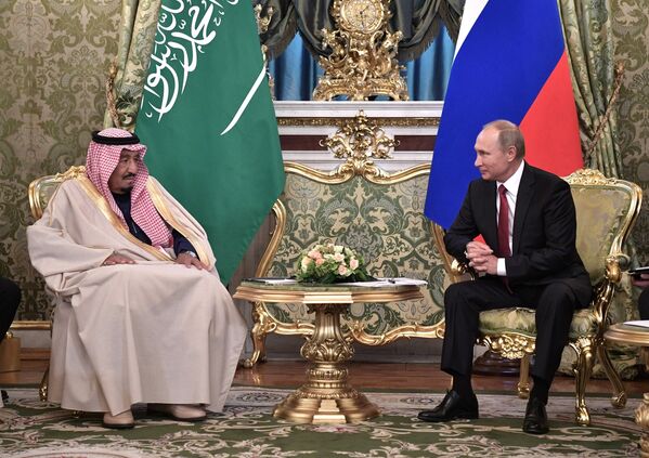 Переговоры президента РФ В. Путина с королем Саудовской Аравии С. Аль-Саудом - Sputnik Таджикистан