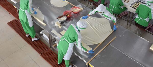 Производство продукции на фабрике ООО Дилпесанд - Sputnik Таджикистан