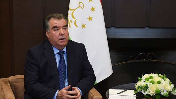 Президент Таджикистана Эмомали Рахмон, архивное фото - Sputnik Таджикистан
