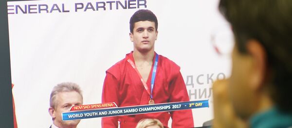Просмотр на экране чемпионата мира по самбо в Сербии - Sputnik Тоҷикистон