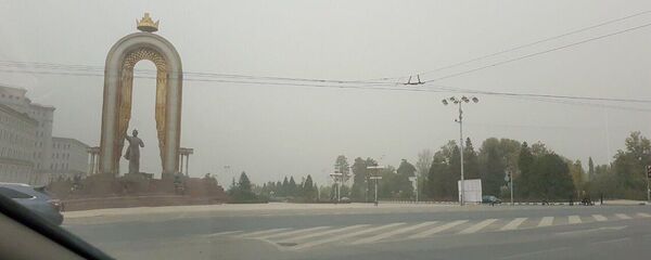 Пыльная буря в Душанбе Пыльная буря в Душанбе - Sputnik Тоҷикистон