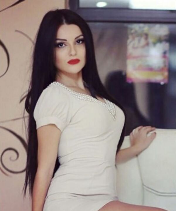 Участница конкурса красоты Краса Вселенной Анна Муминова - Sputnik Таджикистан