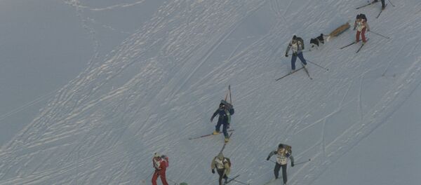 Экстремальный горнолыжный спуск, архивное фото - Sputnik Таджикистан