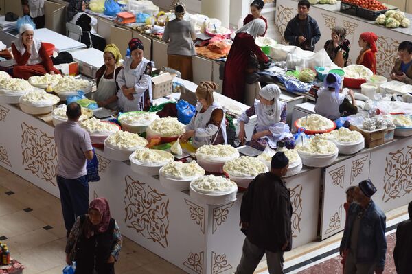 Как делать базар по-таджикски: негласные законы хороших покупок Как делать базар по-таджикски: негласные законы хороших покупок - Sputnik Таджикистан