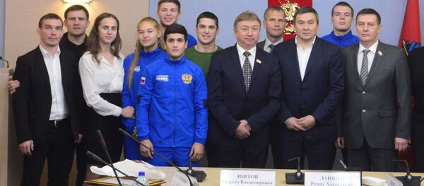 В СТОЛИЧНОМ ПАРЛАМЕНТЕ ЧЕСТВОВАЛИ ЛУЧШИХ МОЛОДЫХ САМБИСТОВ - Sputnik Тоҷикистон