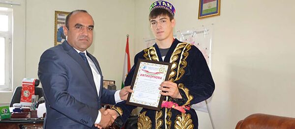 Спортсмен Сомон Махмадбеков посетит Таджикистан - Sputnik Тоҷикистон