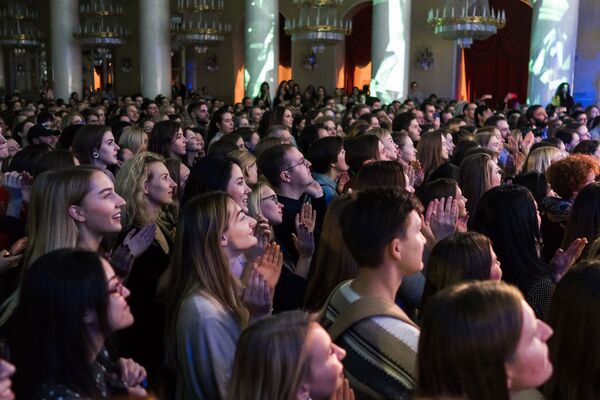 Концерт Манижи в Москве - Sputnik Тоҷикистон