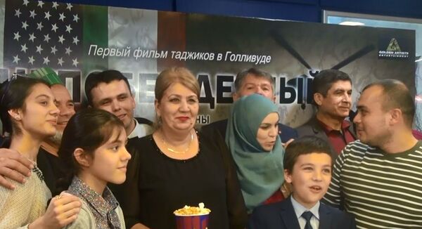 Первый показ фильма Unfallen (Непобежденные) таджикского кинорежиссера Джеймса (Джайхуна) Насими - Sputnik Таджикистан