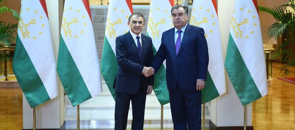 Эмомали Рахмон и Ара Баблоян - Sputnik Таджикистан