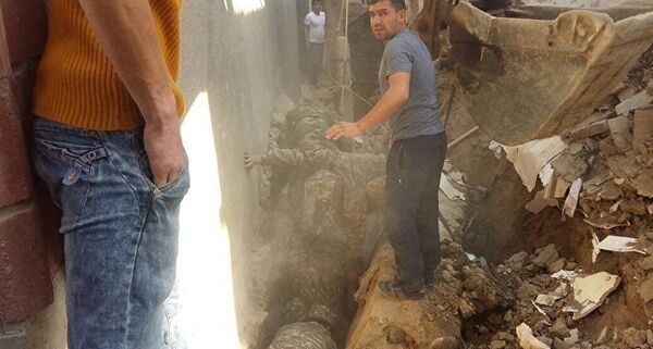 Последствия обрушения дома по улице Памир в Оше - Sputnik Таджикистан
