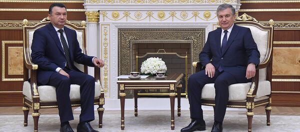 Президент Республики Узбекистан Шавкат Мирзиёев провел двусторонние встречи с Премьер-министром Таджикистана Кохиром Расулзода - Sputnik Таджикистан