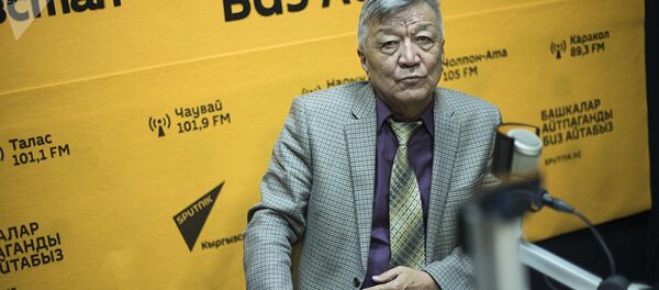 Директор Института сейсмологии Национальной академии наук КР Канатбек Абдрахматов Директор Института сейсмологии Национальной академии наук КР Канатбек Абдрахматов - Sputnik Таджикистан