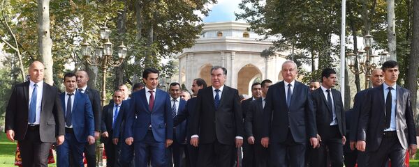 Парк культуры и отдыха имени Садриддина Айни после реконструкции - Sputnik Таджикистан