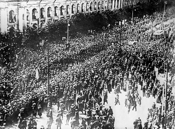 Октябрьская социалистическая революция, архивное фото Октябрьская социалистическая революция, архивное фото - Sputnik Таджикистан