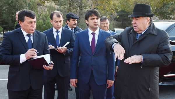Рахмон и Рустам Эмомали дали старт строительству туристических здание - Sputnik Таджикистан