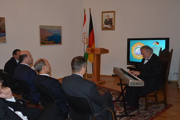 Фирӯз Баҳор дар Олмон - Sputnik Тоҷикистон