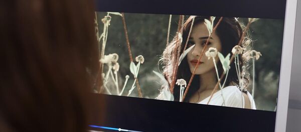 Кадр из клипа Мадины Акназаровой - Sputnik Тоҷикистон