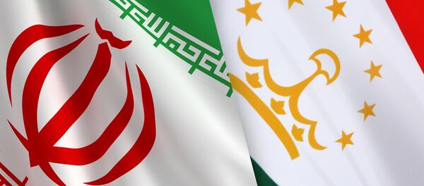 Флаги Ирана и Таджикистана, архивное фото - Sputnik Тоҷикистон
