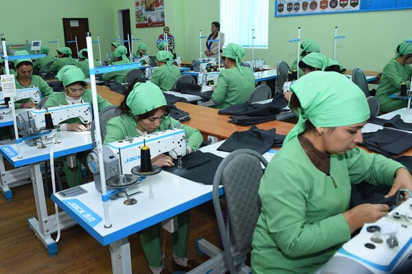 Ҷашнҳои рӯзи 25 октябр дар Тоҷикистон ва ҷаҳон Ҷашнҳои рӯзи 25 октябр дар Тоҷикистон ва ҷаҳон - Sputnik Тоҷикистон