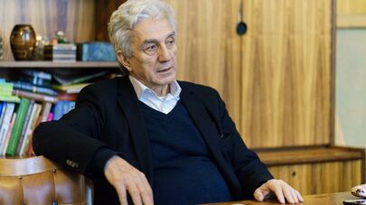 Толибхон Шахиди в кабинете Союза композиторов