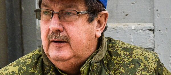 Чрезвычайный и полномочный посол Российской Федерации в Республике Таджикистан Игорь Лякин-Фролов во время учениий ОДКБ в Таджикистане Чрезвычайный и полномочный посол Российской Федерации в Республике Таджикистан Игорь Лякин-Фролов во время учениий ОДКБ в Таджикистане - Sputnik Таджикистан