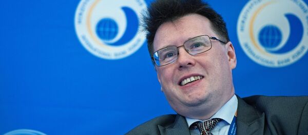 Директор аналитического департамента инвестиционной компании Регион Валерий Вайсберг Директор аналитического департамента инвестиционной компании Регион Валерий Вайсберг - Sputnik Таджикистан