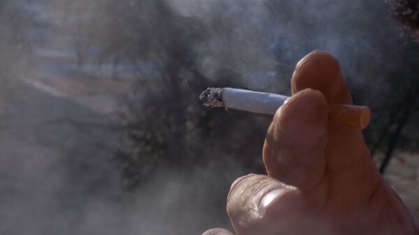 Курение, архивное фото - Sputnik Таджикистан