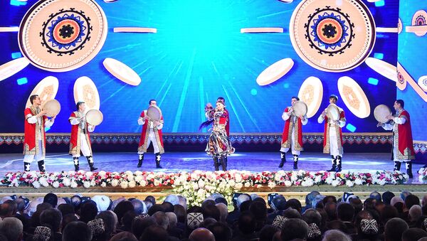 Концерт в честь 25 летия 16 сессии верховного совета Таджикистана, архивное фото - Sputnik Тоҷикистон
