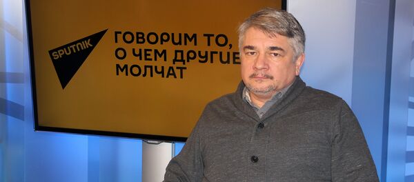 Президент Центра системного анализа и прогнозирования Ростислав Ищенко, архивное фото - Sputnik Таджикистан