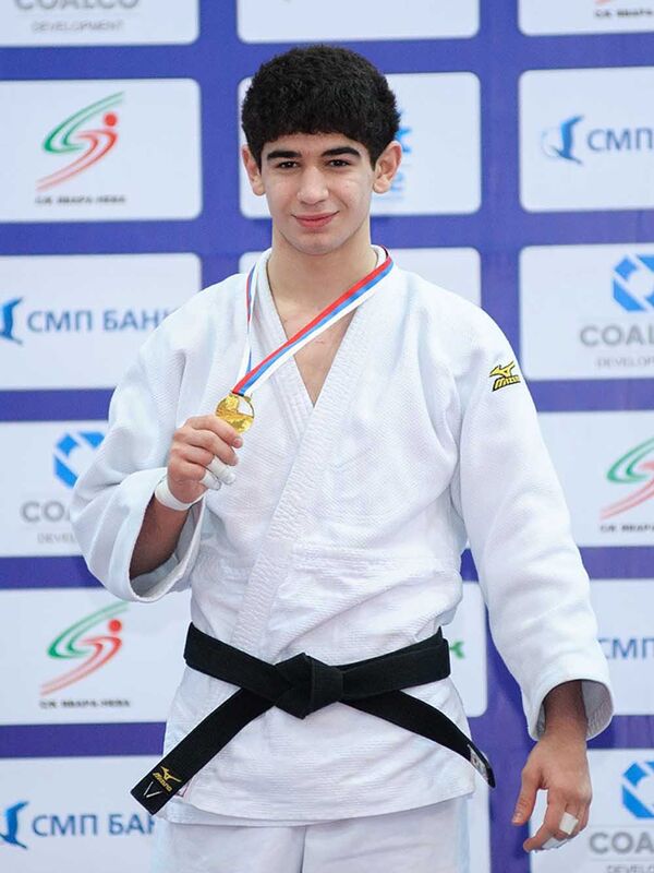 Махмадбек Махмадбеков - чемпион России по дзюдо в категории 66 кг среди юниоров Махмадбек Махмадбеков - чемпион России по дзюдо в категории 66 кг среди юниоров - Sputnik Тоҷикистон
