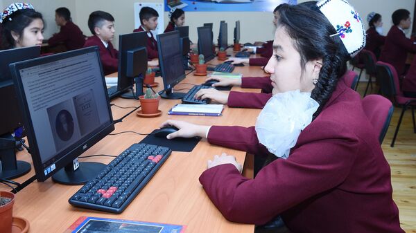 Школьники, архивное фото - Sputnik Таджикистан